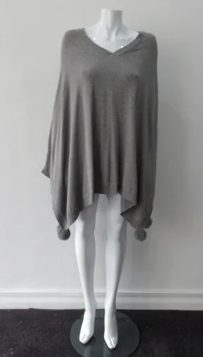 20ANG1A -Angela Mara Basic Poncho Grey