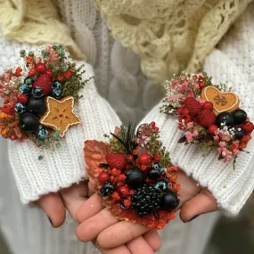 Christmas flower brooch Forest wedding brooch with berries Gingerbread brooch Woodland Bridal flower brooch Magaela accessories Coat brooch